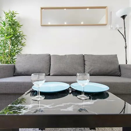Dreamy And Charming Studio Near Paris Apartamento